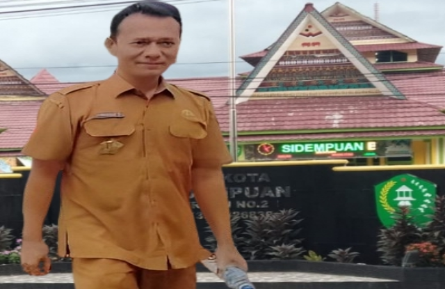 Teks Fhoto : Gempar Nauli Hamonangan Nasution memiliki ikatan keluarga yang erat dengan dunia politik. (Foto desain KompasReal. com)