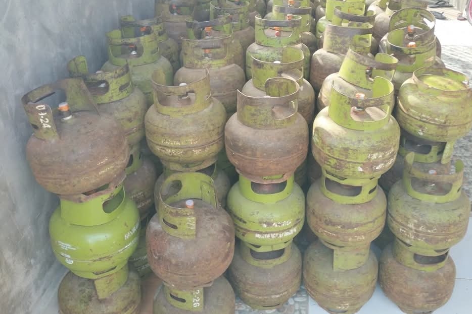 Keterangan Foto : Kelangkaan gas LPG 3 Kg bersubsidi di Padangsidimpuan sudah berlangsung berminggu-minggu.
