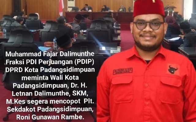 Keterangan Foto : Ketua Fraksi PDIP DPRD Padangsidimpuan, Muhammad Fajar Dalimunthe, menyampaikan desakan pencopotan Plt. Sekdakot Roni Gunawan Rambe dalam sidang paripurna DPRD.