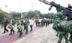 Kasad Beri Penghormatan Terakhir kepada Jenderal TNI (Purn) Ryamizard Ryacudu