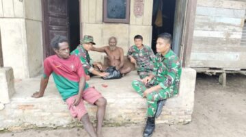 Satgas Yonif 123/Rajawali Pererat Silaturahmi dengan Warga Melalui Komsos di Kampung Wonggi