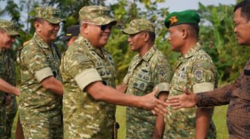 Wakasad Dampingi Wapang TNI Tinjau Program Strategis Pemerintah di Pandeglang