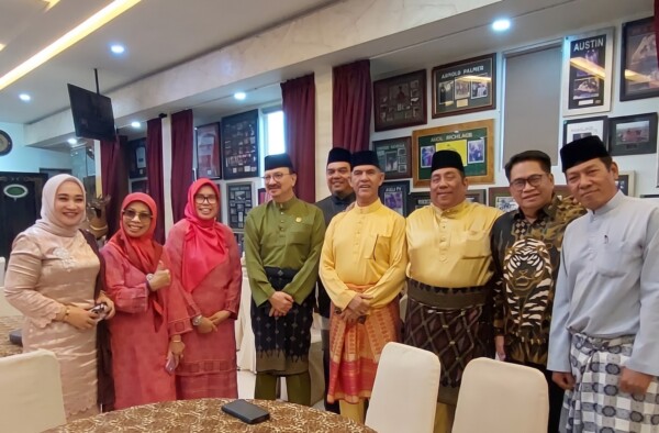 Rapimnas DMDI Indonesia dipimpin langsung Ketua Umum DMDI Indonesia, Datuk H. Said Aldi Al Idrus, S.E., M.M. dan dihadiri sejumlah perwakilan DMDI dari beberapa negara Asia, di antaranya Malaysia, Kamboja dan Singapura. (istimewa)