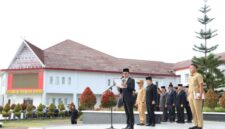 Bupati Tapsel H. Gus Irawan Pasaribu melantik dan mengambil sumpah 38 kepala sekolah jenjang SD dan SMP di lingkungan Pemkab Tapsel (Dok. Istimewa)