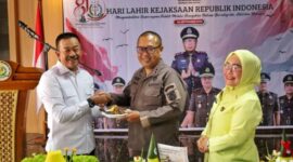 Bupati Mandailing Natal (Madina) H. Saipullah Nasution dan Kajari Madina Muhammad Nursaitias (Istimewa)