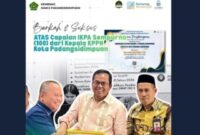 Penyerahan Sertifikat Penghargaan Nilai IKPA Sempurna (100) dari Kepala KPPN Kota Padangsidimpuan kepada Kepala Madrasah MAN 2 Padangsidimpuan, Lobimartua Hasibuan. ( Kemenag MAN 2 Padangsidimpuan)