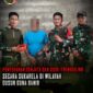 Komandan Pos Guna Banir, Letda Cpl Abdul Ghani Fardhiansyah, S.Tr.(Han), bersama personel Pos Guna Banir menerima langsung penyerahan senjata rakitan jenis Bowman dan sisik trenggiling dari warga berinisial TN (79) di Dusun Guna Banir, Kecamatan Sekayam, Kabupaten Sanggau. (Satgas Pamtas RI-Malaysia Yonarmed 19/Bogani)